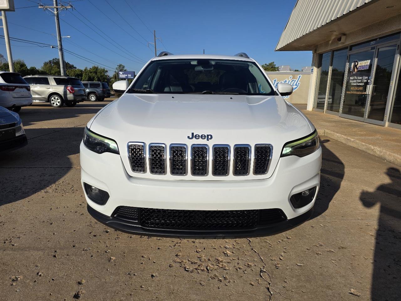Used 2020 Jeep Cherokee Latitude Plus FWD image 2