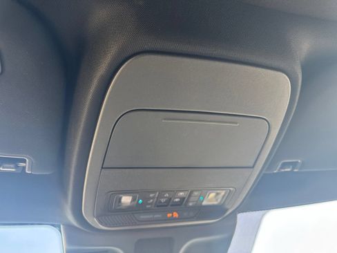 Used 2025 Ford Expedition Tremor AWD/4WD image 15