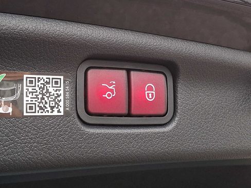 Used 2026 Mercedes-Benz C 300 4MATIC Sedan image 27
