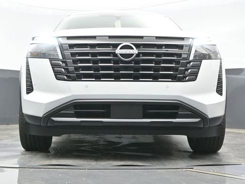 New 2026 Nissan Pathfinder SV w/ SV Premium Package FWD image 19