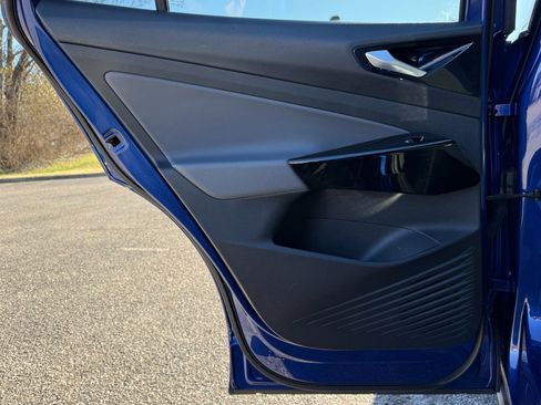 Used 2021 Volkswagen ID.4 Pro S image 21