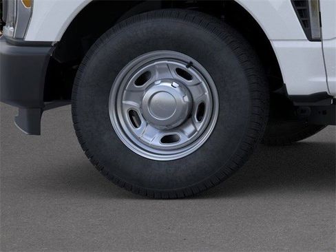 Certified 2023 Ford F250 XL image 21