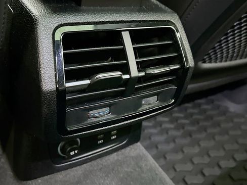 Used 2023 Audi Q3 2.0T Premium image 26