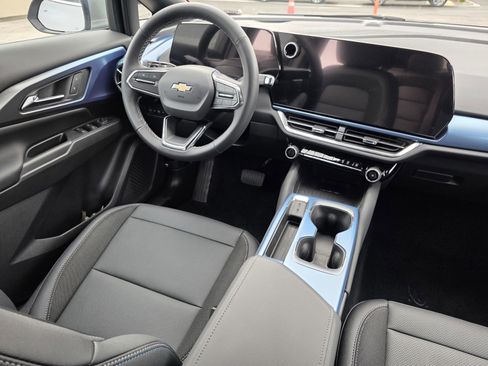 New 2026 Chevrolet Equinox EV LT image 19