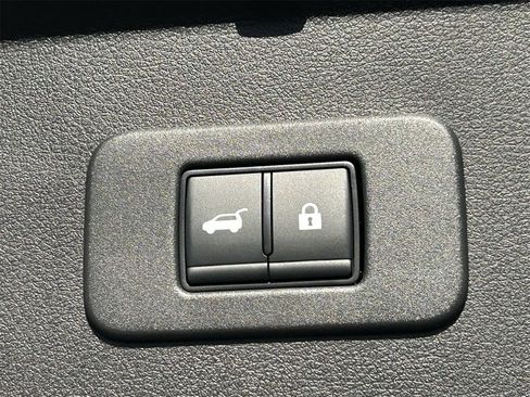 New 2026 Nissan Leaf Platinum+ w/ Cargo Package (Platinum+) image 17