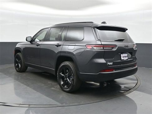 New 2025 Jeep Grand Cherokee L Altitude image 6