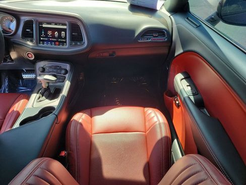 Used 2023 Dodge Challenger SRT Hellcat w/ Driver Convenience Group image 11