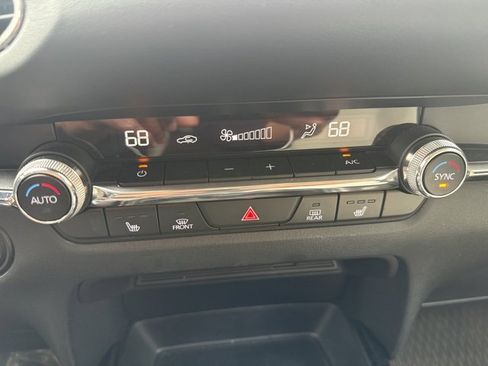 Used 2021 MAZDA CX-30 FWD 2.5 S w/ Premium Package image 18