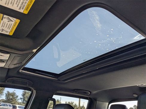 Used 2022 Nissan Frontier PRO-4X w/ Pro-4X Premium Package image 19