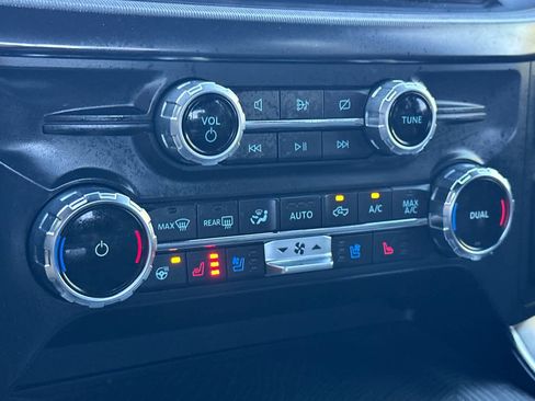 Certified 2022 Ford F150 Platinum w/ Equipment Group 701A High image 20