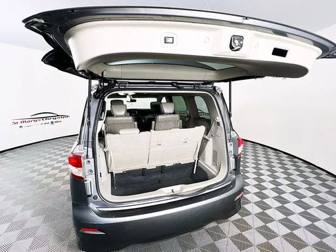 Used 2015 Nissan Quest SL w/ Bose Package FWD image 27