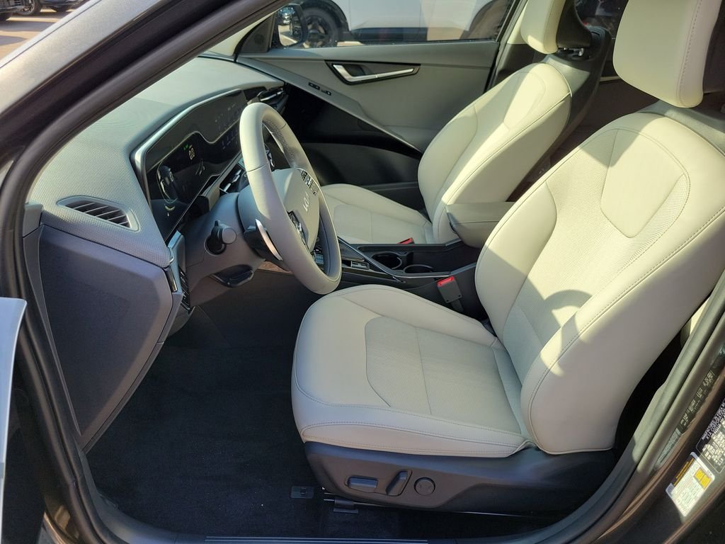 New 2026 Kia Niro EX FWD image 18