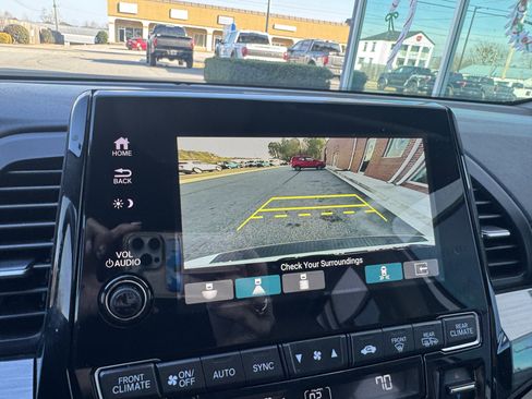 Used 2023 Honda Odyssey Elite image 14