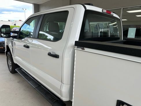 New 2026 Ford F250 XL w/ XL Chrome Package AWD/4WD image 13