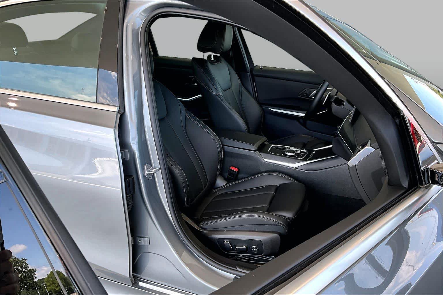 Used 2024 BMW 330i Sedan w/ Premium Package RWD image 8