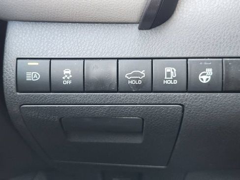 Used 2024 Toyota Camry SE w/ Cold Weather Package FWD image 20