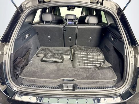 Used 2023 Mercedes-Benz GLC 300 w/ Exclusive Trim Package image 33