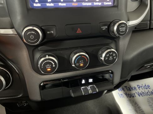 Used 2020 RAM 1500 Big Horn AWD/4WD image 25