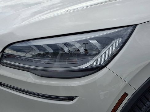 Certified 2023 Lincoln Aviator Reserve w/ Equipment Group 201A AWD/4WD image 9