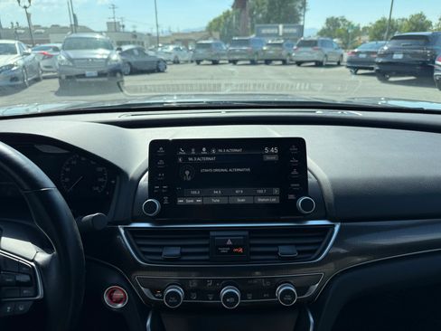 Used 2018 Honda Accord Sport image 24