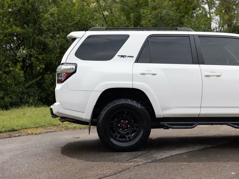 Used 2018 Toyota 4Runner TRD Off-Road Premium image 10
