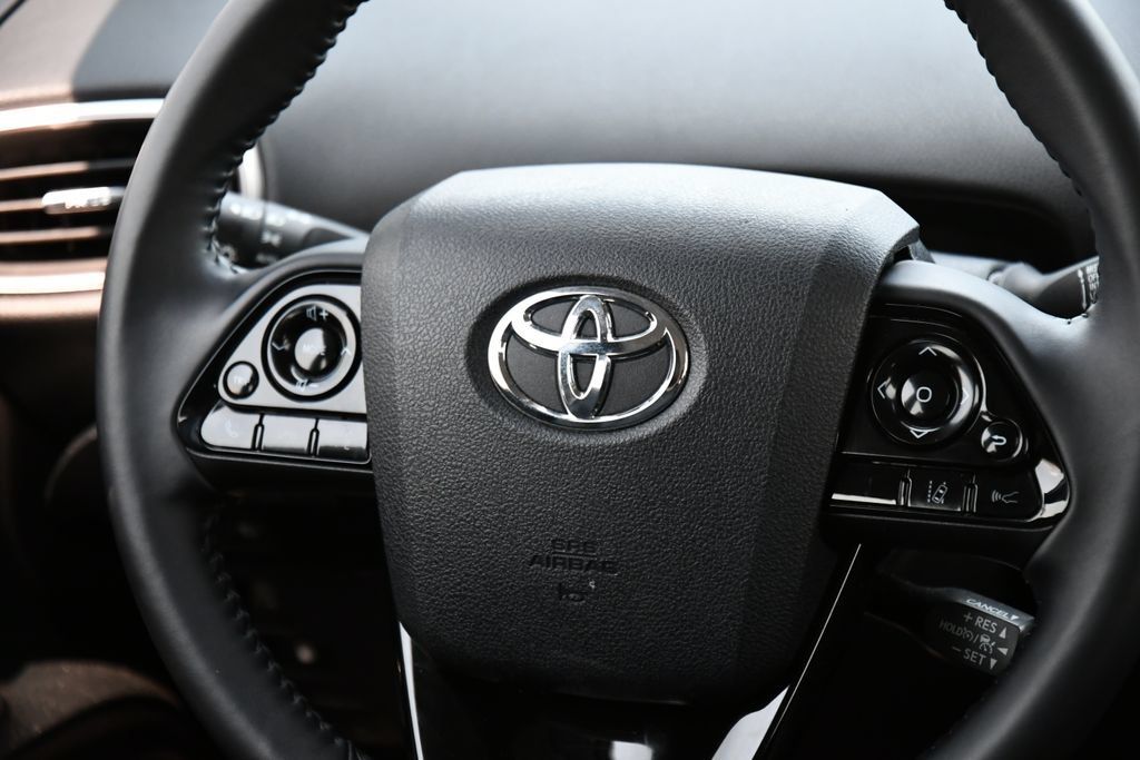 Used 2021 Toyota Prius Prime XLE FWD image 26