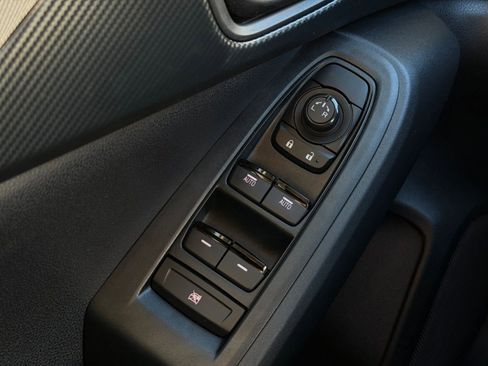 Used 2024 Subaru Crosstrek 2.0i Premium image 11