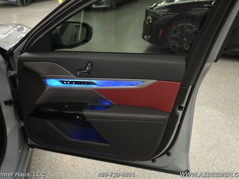 Used 2024 BMW 740i w/ M Sport Professional Package image 42