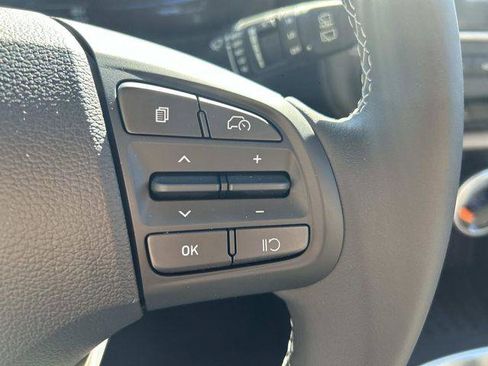 New 2026 Hyundai Venue SEL FWD image 9