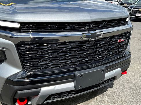 Used 2025 Chevrolet Traverse Z71 w/ LPO, Floor Liner Package AWD/4WD image 24