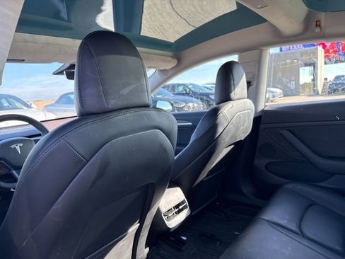 Used 2022 Tesla Model 3 image 12