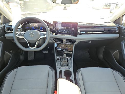 New 2026 Volkswagen Jetta SE image 7