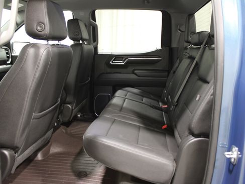 Used 2024 GMC Sierra 1500 SLT image 24