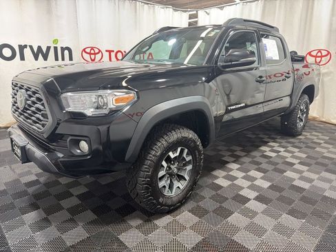 Used 2023 Toyota Tacoma TRD Off-Road image 3
