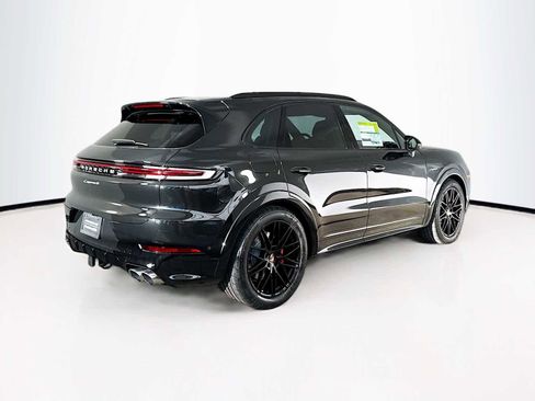 New 2026 Porsche Cayenne S image 9