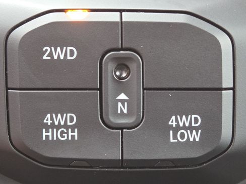 Used 2025 RAM 2500 Tradesman AWD/4WD image 23