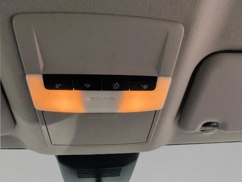 Used 2020 Nissan Sentra SV FWD image 16