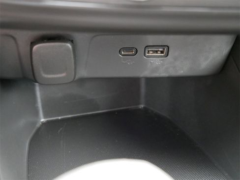 Used 2024 Chevrolet Trax LS image 18