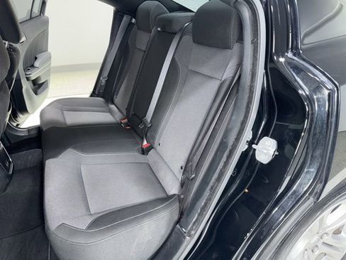 Used 2019 Dodge Charger SXT RWD image 24
