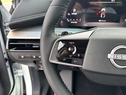 New 2025 Nissan Murano SL image 18