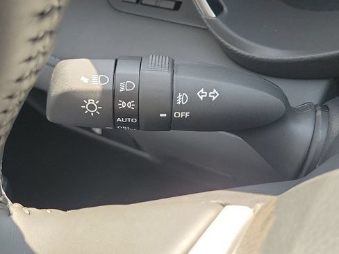 New 2026 Toyota Highlander Platinum AWD/4WD image 11