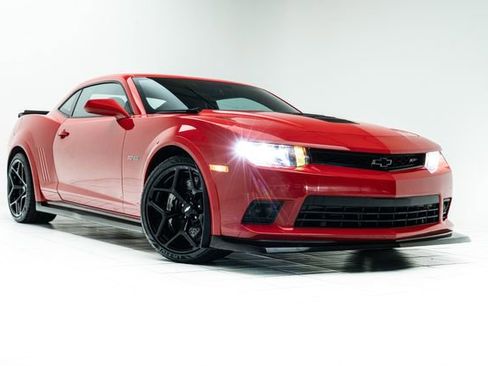 Used 2015 Chevrolet Camaro Z/28 RWD image 5