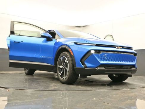 New 2026 Chevrolet Equinox EV LT image 63