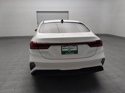 Used 2023 Kia Forte LXS image 6