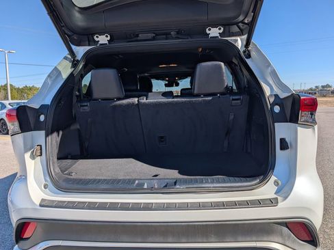 Used 2022 Toyota Highlander XSE image 33