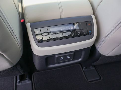 New 2026 Nissan Pathfinder SL FWD image 17