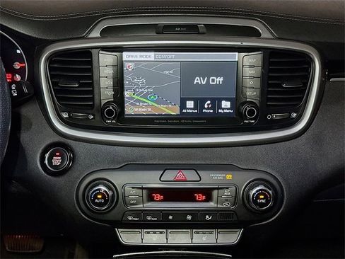 Used 2019 Kia Sorento SX image 12