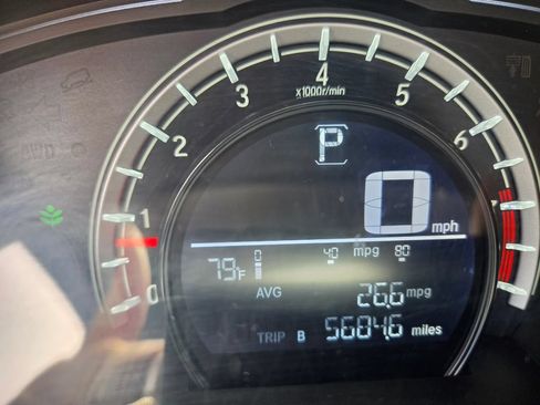 Used 2017 Honda CR-V LX image 5
