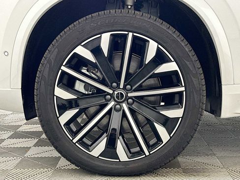 New 2025 Volvo XC90 T8 Ultra w/ Protection Package Premier image 30