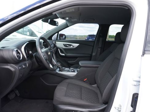 Used 2021 Chevrolet Blazer LT FWD image 2